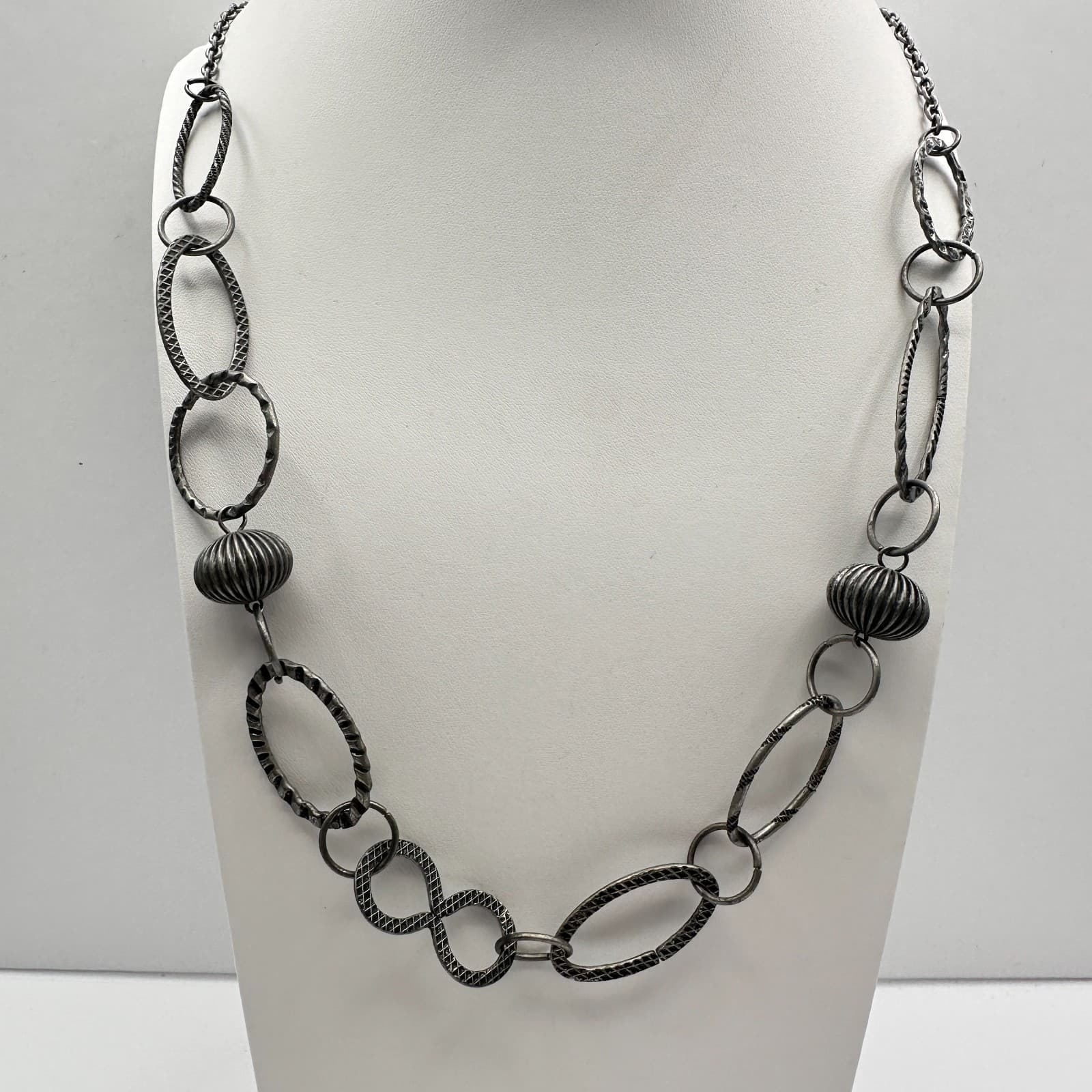 Vintage 90s Silver Tone Textured Link Statement Necklace Oval Chain Jewelry - Thumbnail 9