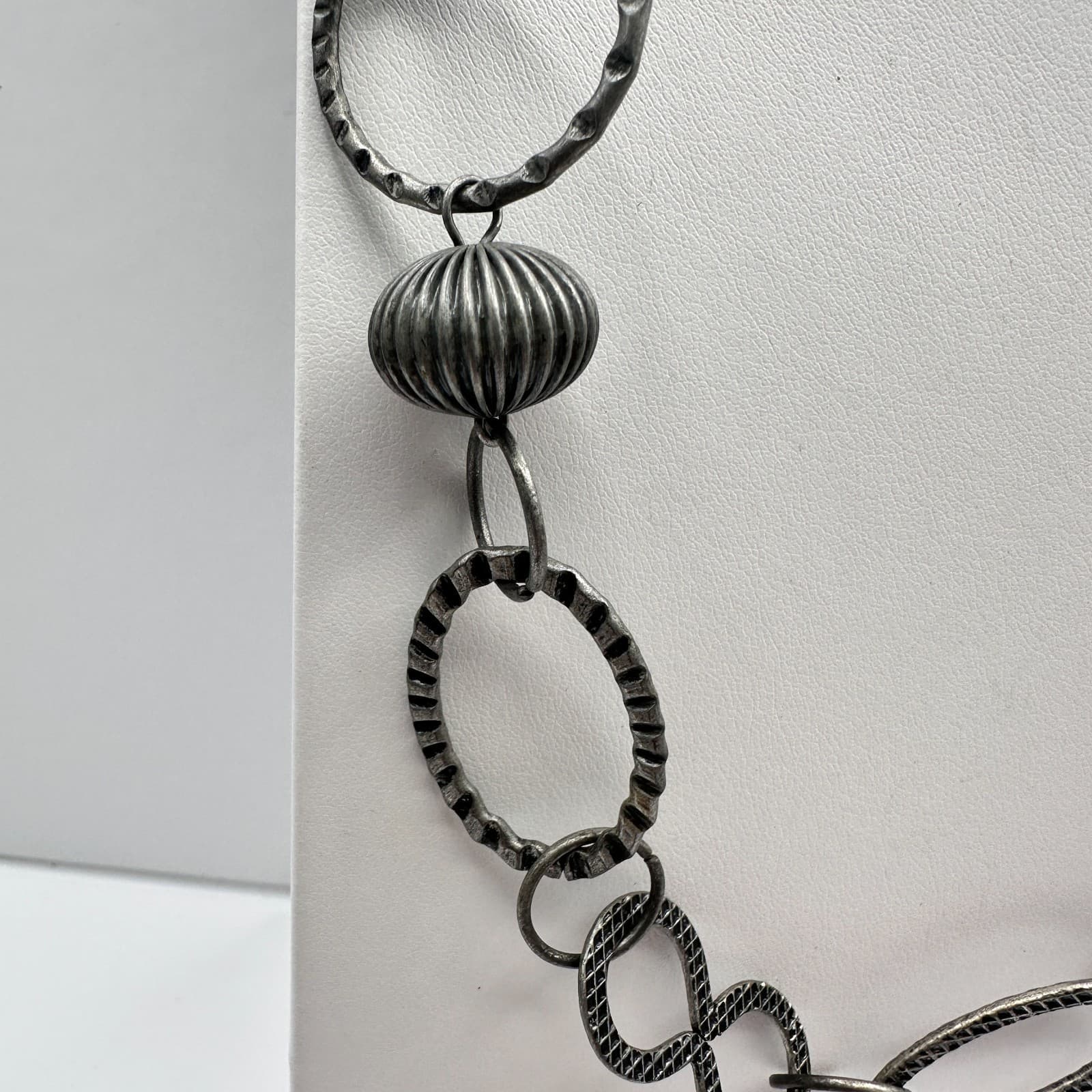 Vintage 90s Silver Tone Textured Link Statement Necklace Oval Chain Jewelry - Thumbnail 3