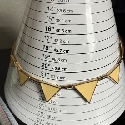 VTG Cream Leather Inlay Triangle Charm Necklace Gold Tone Chain Statement Bib - Thumbnail 8