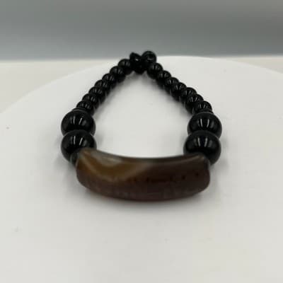 Vintage Black Beaded Bracelet w Brown Agate-Style Bar Palawan Souvenir Engraving - Thumbnail 2