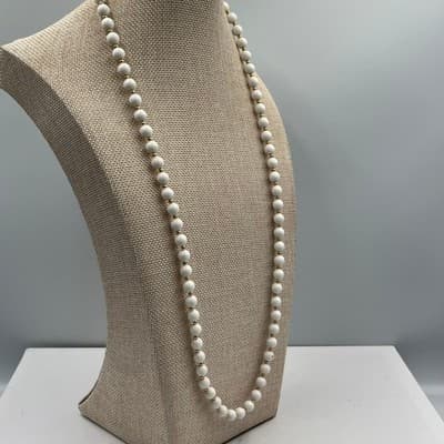 Vintage White Beaded Necklace Gold Tone Spacer Classic Minimalist Strand Lobster - Thumbnail 5