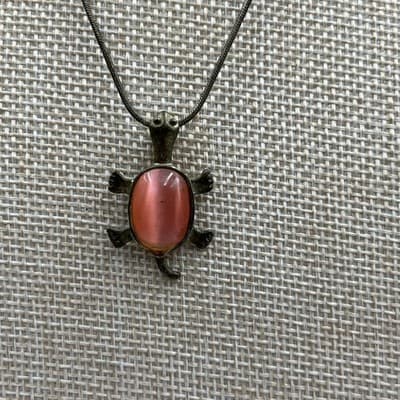 Vintage Turtle Pendant Necklace Pink Cat Eye Stone Bronze Tone Minimalist Charm - Thumbnail 3