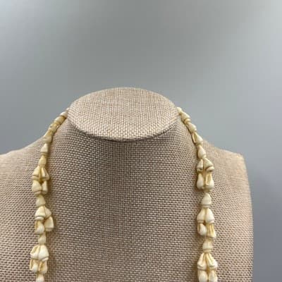Vintage White Shell Cluster Necklace Double Strand Tropical Beach Style Boho 32" - Thumbnail 2