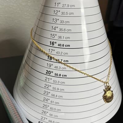 VTG Gold Tone Seashell Pendant Necklace Minimalist Coastal Charm Round Chain - Thumbnail 8