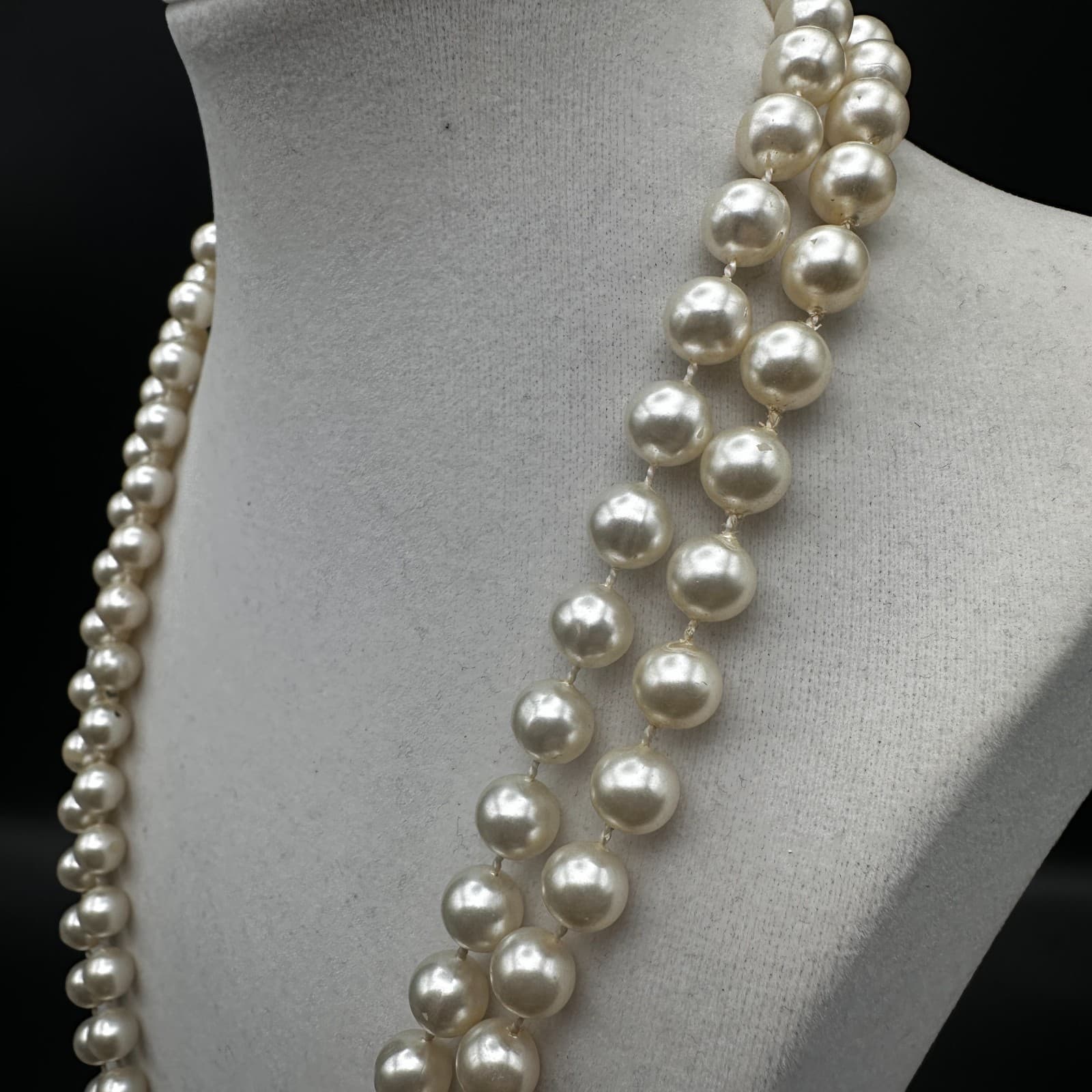 Vintage 90s Cream Faux Pearl Opera Length Necklace Single Strand Minimalist - Thumbnail 5