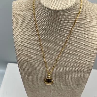 VTG Gold Tone Seashell Pendant Necklace Minimalist Coastal Charm Round Chain - Thumbnail 6