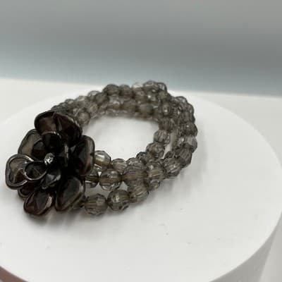 VTG Smoky Gray Faceted Bead Wrap Bracelet Large Flower Rhinestone Center Stretch - Thumbnail 2