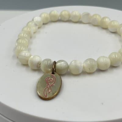 Vintage Cream Beaded Stretch Bracelet w/ Pink Script Charm Minimalist Bohemian - Thumbnail 2