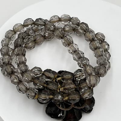 VTG Smoky Gray Faceted Bead Wrap Bracelet Large Flower Rhinestone Center Stretch - Thumbnail 5
