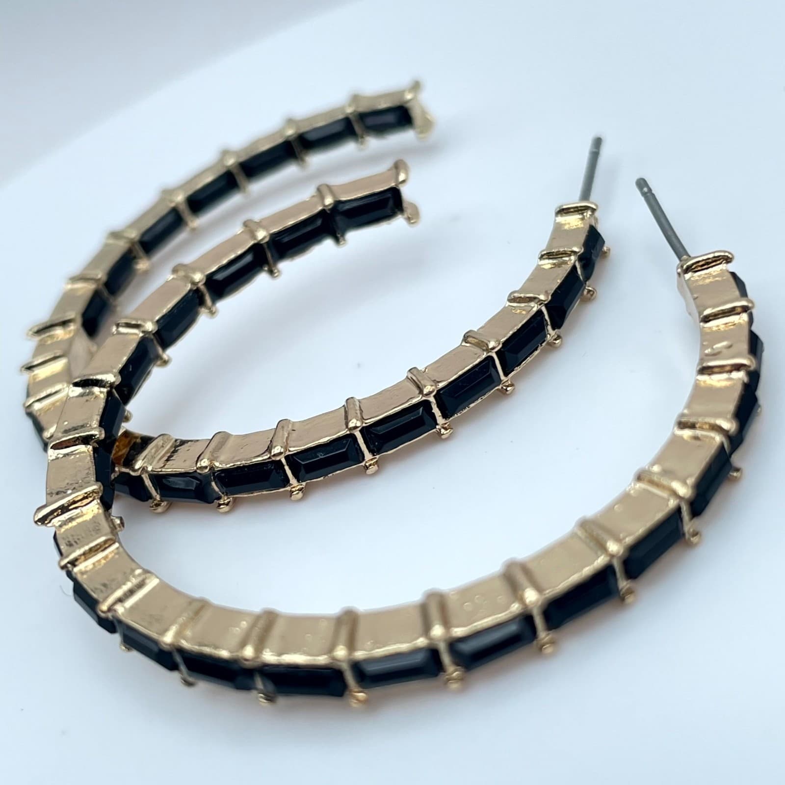 Y2K Art Deco Gold Tone Black Faceted Glass Bezel Beads Inlay Hoop Earrings - Image 1