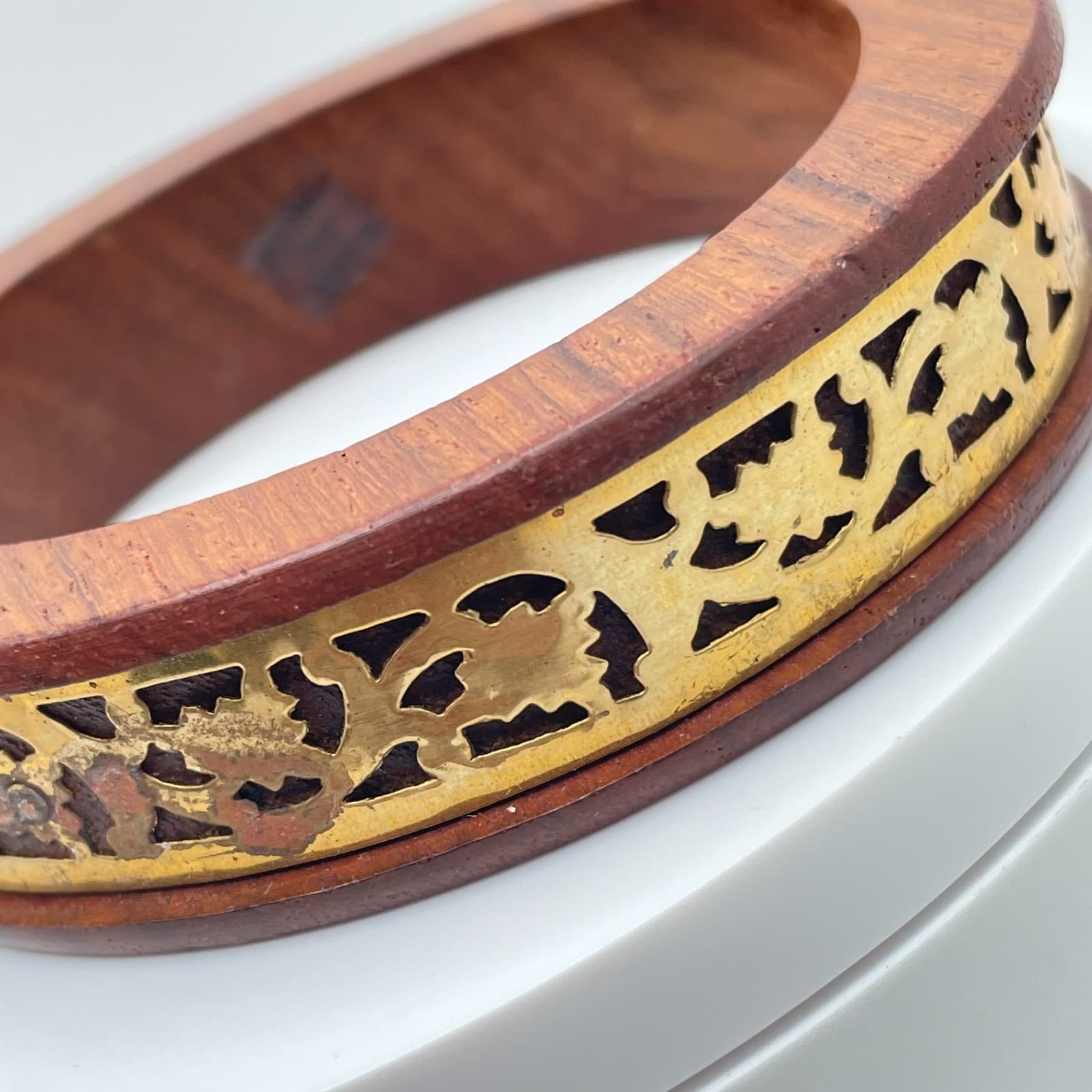 Vintage Gold-Tone Safari Classic Boho Wood Floral Filigree Bangle Bracelet - Thumbnail 3