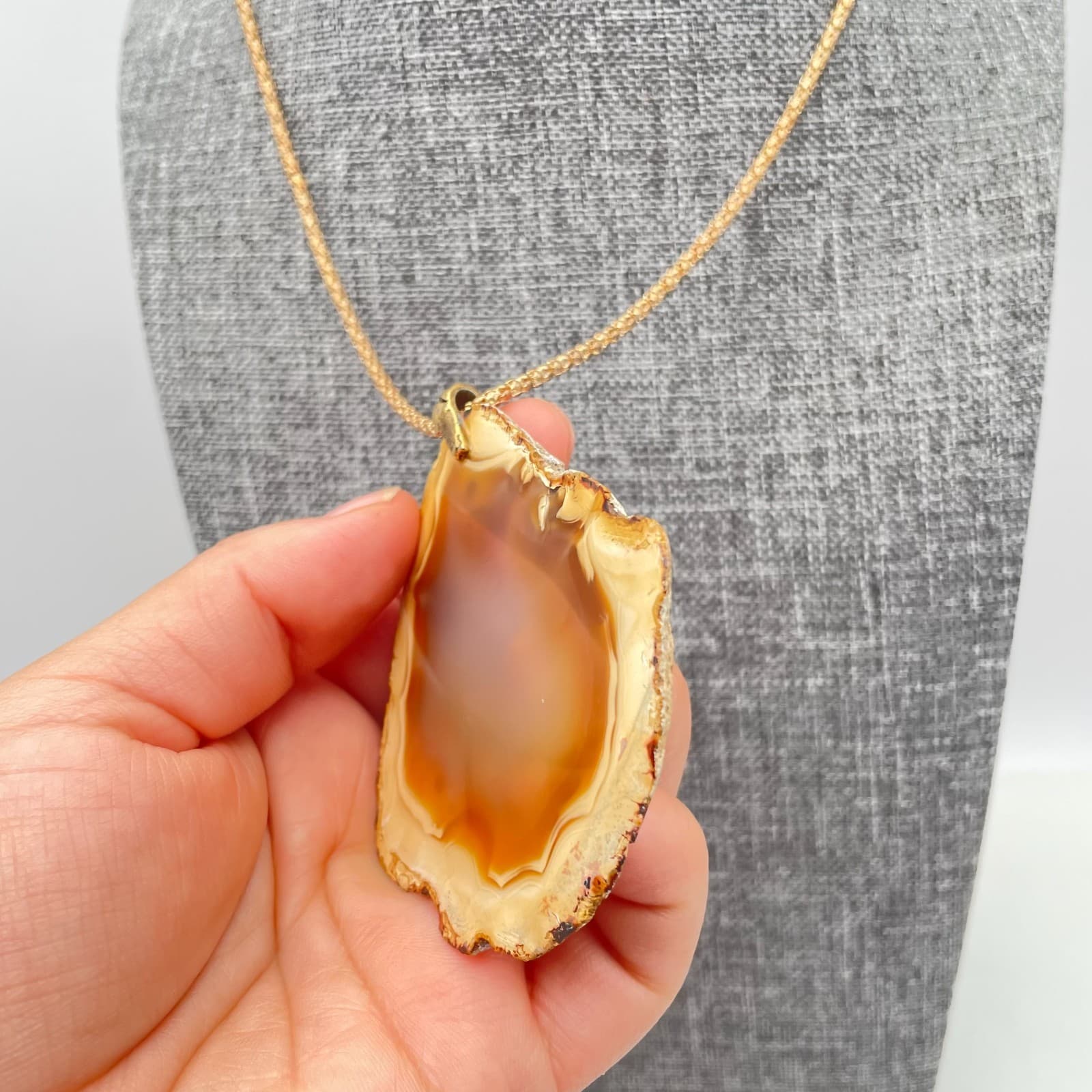 Gold-Tone Popcorn Chain Natural Brazilian Agate Slice Pendant Lobster Necklace - Thumbnail 8