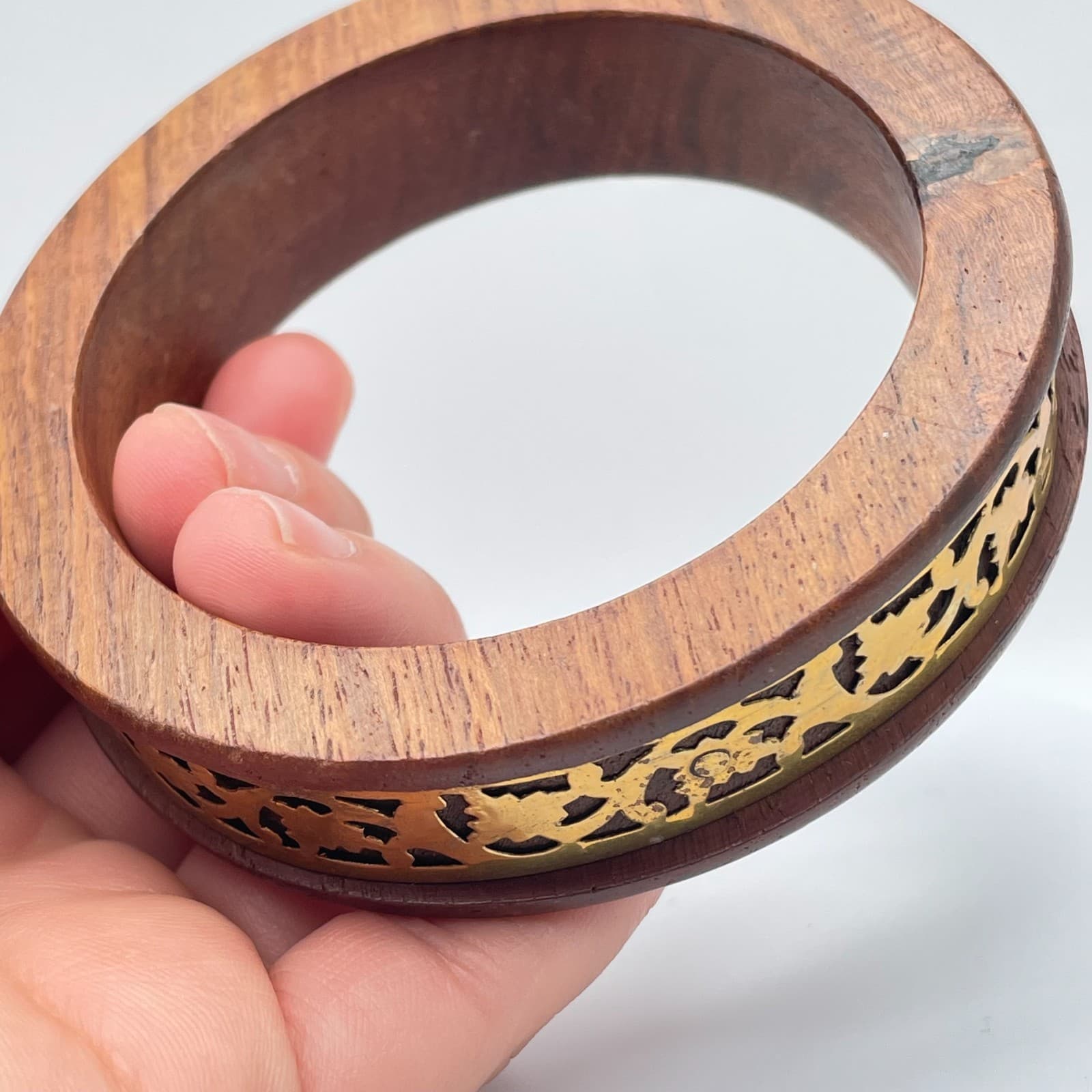 Vintage Gold-Tone Safari Classic Boho Wood Floral Filigree Bangle Bracelet - Thumbnail 4
