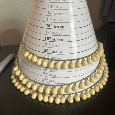 VTG Multi Strand Cream Teardrop Bead Necklace Antique Brass Tone Statement Bib - Thumbnail 8