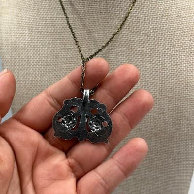 Vintage Silver Tone Classic Floral Filigree Pendant Necklace 20" Antiqued Finish - Thumbnail 4