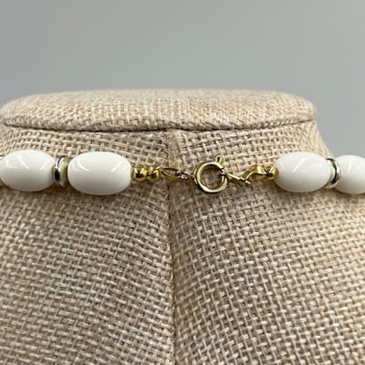 Vintage White Oval Bead Necklace Gold Tone Spacers Classic Minimalist Strand - Thumbnail 6