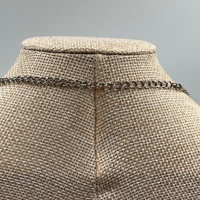 VTG Black Silver Textured Link Necklace Long Chain Clear Acrylic Accent Modern - Thumbnail 6