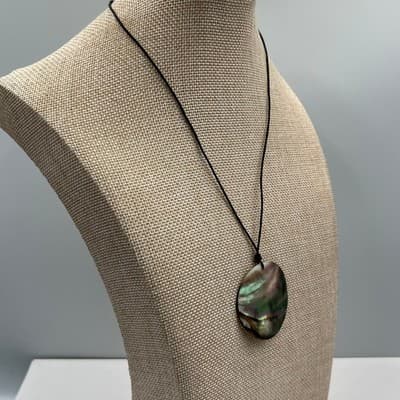 Vintage Abalone Shell Pendant Necklace Round Iridescent Disc Black Cord Classic - Thumbnail 7