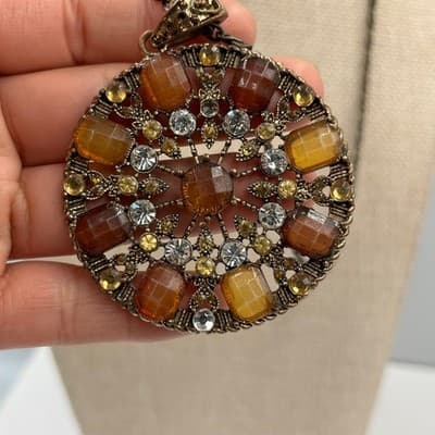 VTG Large Round Pendant Necklace Amber Tone Rhinestone Filigree Antique Style - Thumbnail 3