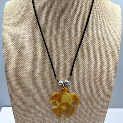 Vintage Carved Turtle Pendant Necklace Faux Shell Cord 20" Beach Boho Tropical - Thumbnail 2