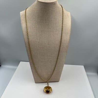 Vintage Avon Gold Tone Long Rope Chain Scalloped Locket Pendant Necklace 24" - Thumbnail 2