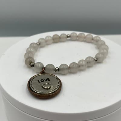 Vintage White Beaded Stretch Bracelet Love Charm Heart Pendant Romantic Jewelry - Thumbnail 4