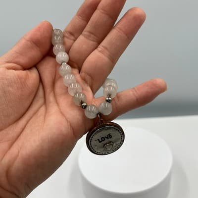 Vintage White Beaded Stretch Bracelet Love Charm Heart Pendant Romantic Jewelry - Thumbnail 5