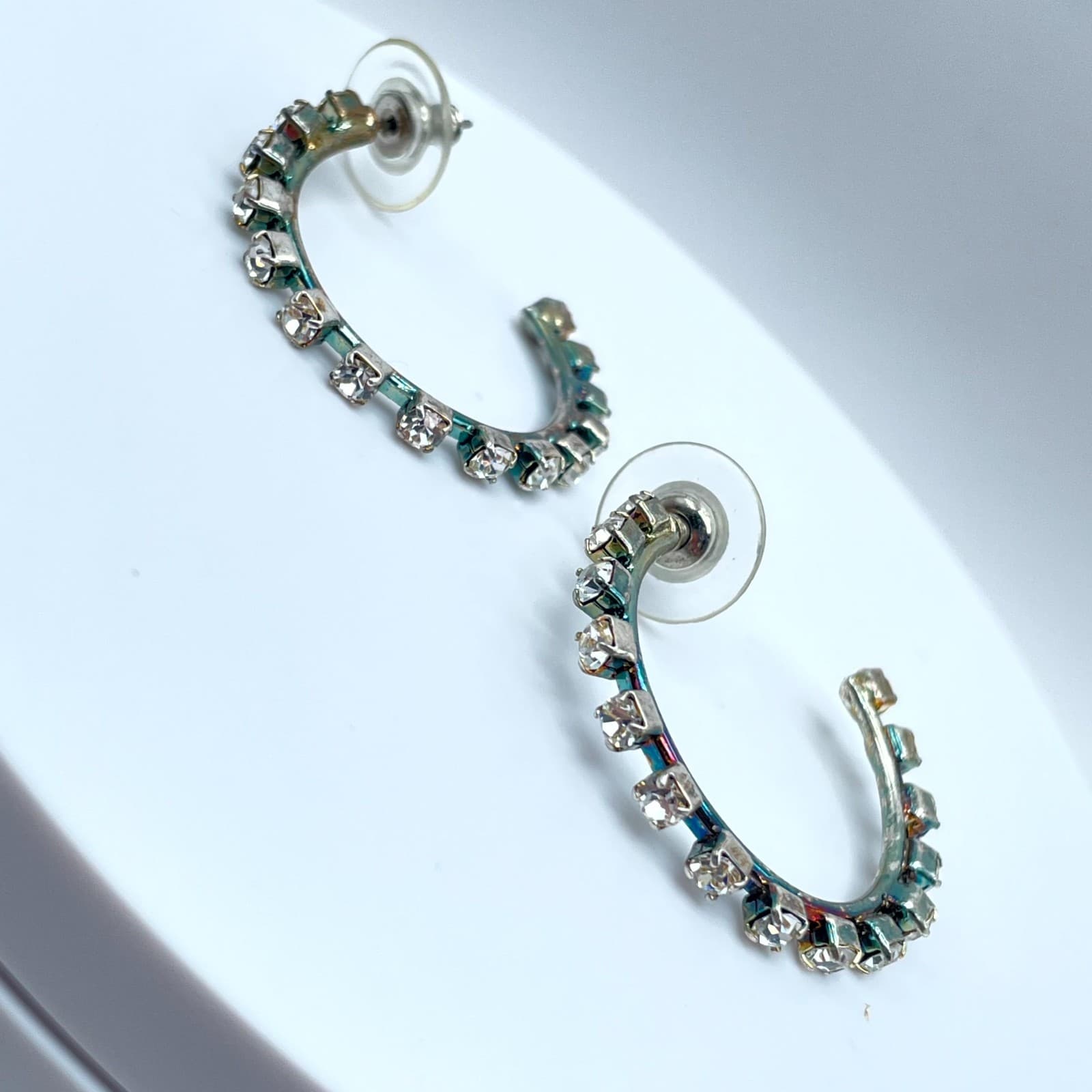 Vintage Multicolor Pronge Faceted Rhinestone-Embellished Beads C-Hoop Earrings - Thumbnail 4