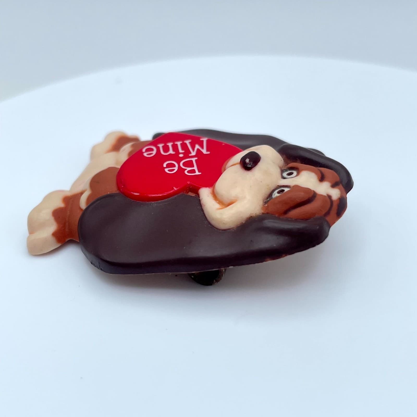 Vintage 1986 Hallmark Brown Red Heart Basset Hound Dog "Be Mine" Brooch Pin - Thumbnail 8