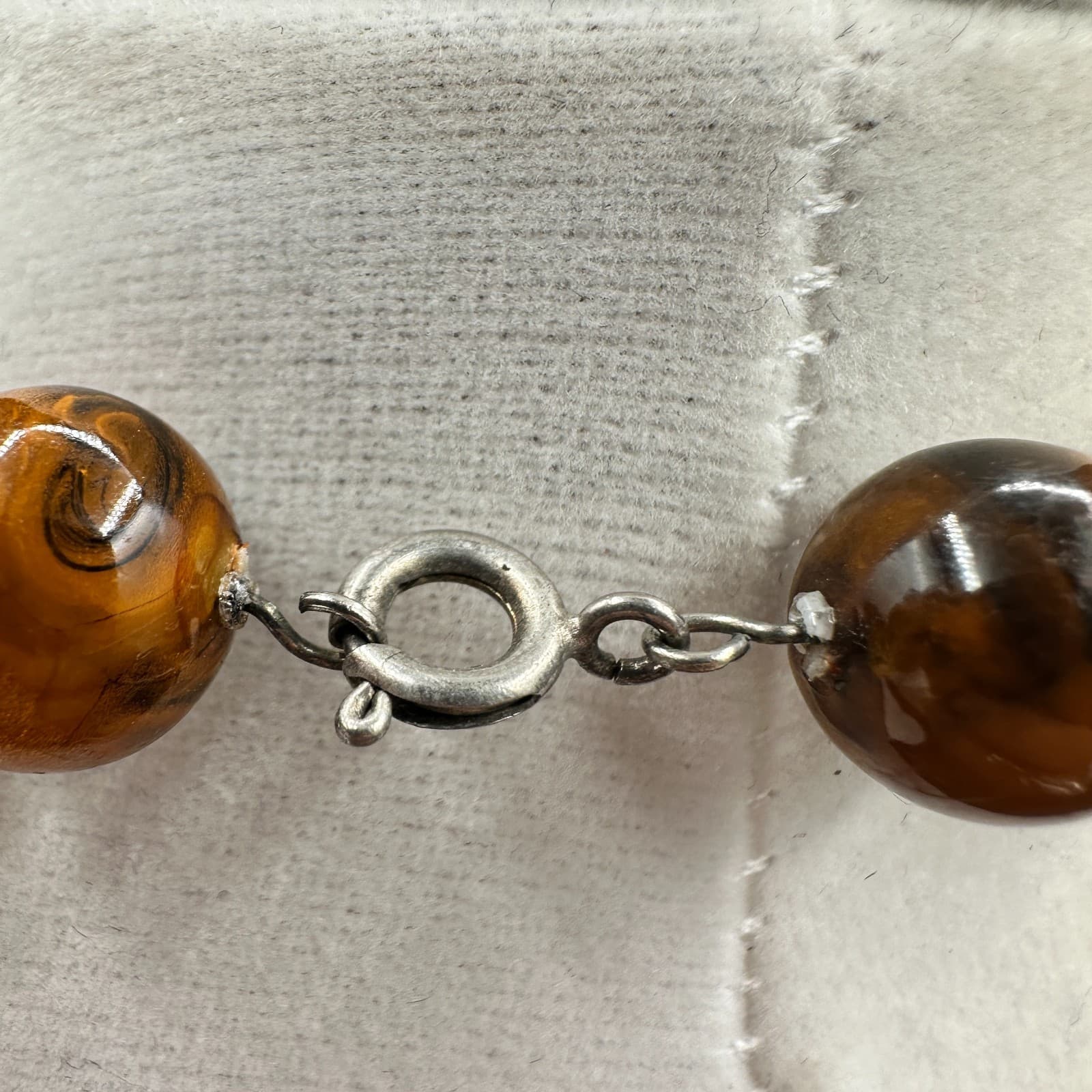 VTG 90s Amber Brown Swirl Acrylic Beaded Necklace Round Retro Classic Jewelry - Thumbnail 8