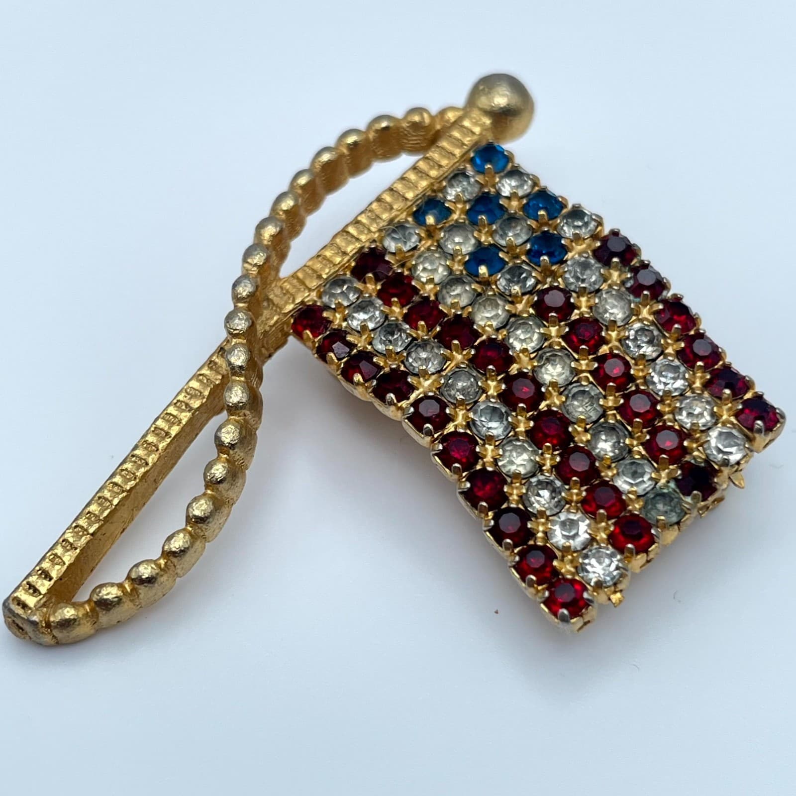 VTG Gold-Tone Patriotic Prong Faceted Rhinestone USA American Flag Brooch Pin - Thumbnail 4