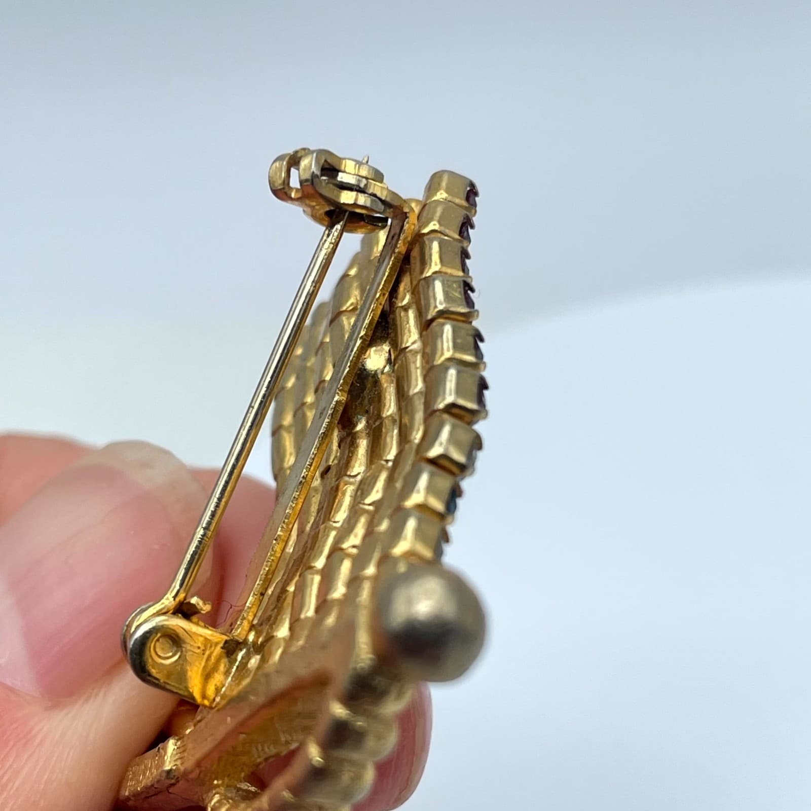 VTG Gold-Tone Patriotic Prong Faceted Rhinestone USA American Flag Brooch Pin - Thumbnail 9