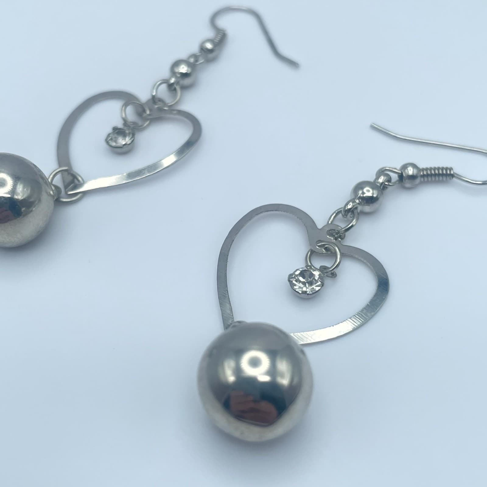 Silver-Tone Faceted Glass Bead Metal Heart-Shaped Dangle Ball Drops Hook Earring - Thumbnail 6