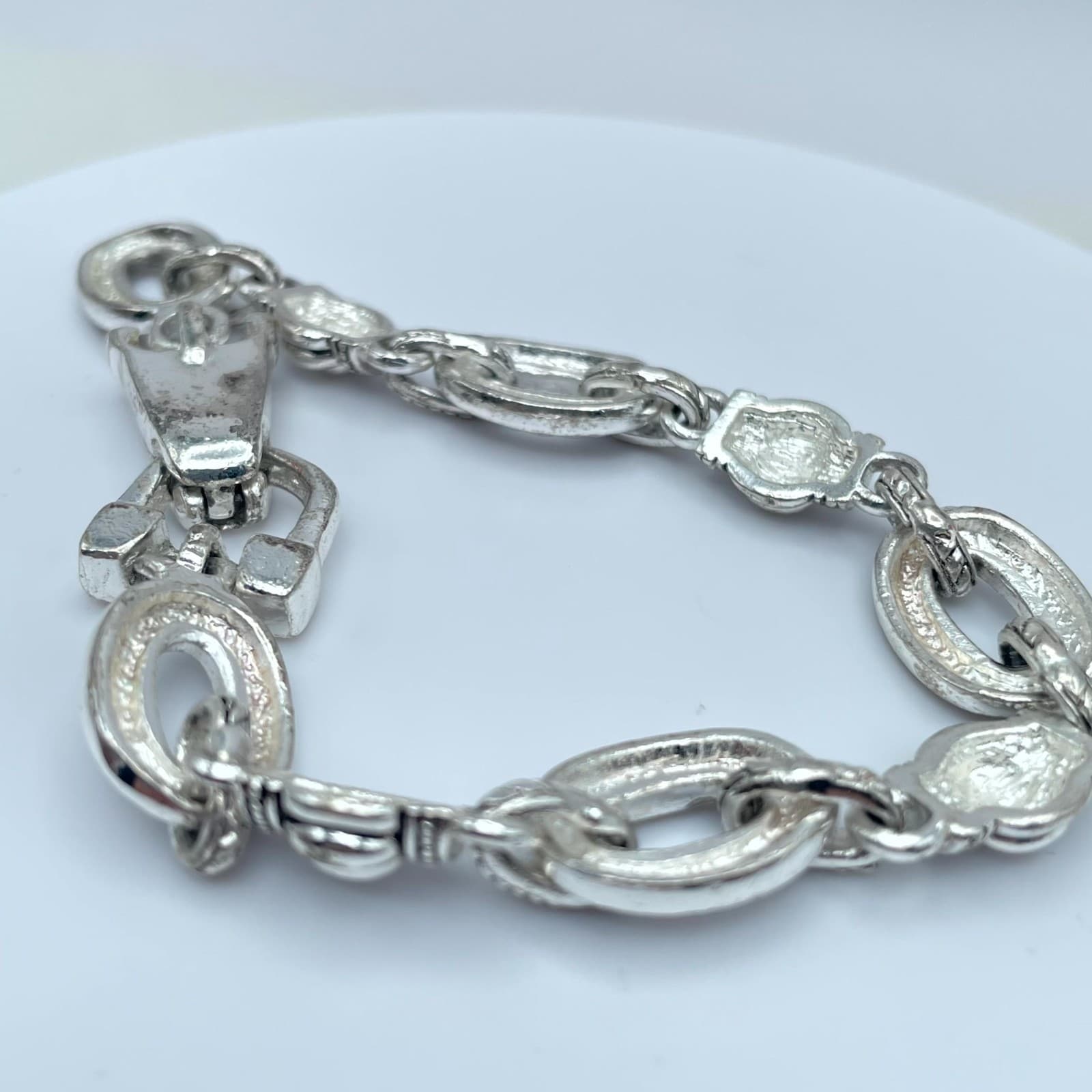 Byzantine Inspired Silver-Tone Engraved Twisted Rope Oval Link Station Bracelet - Thumbnail 4