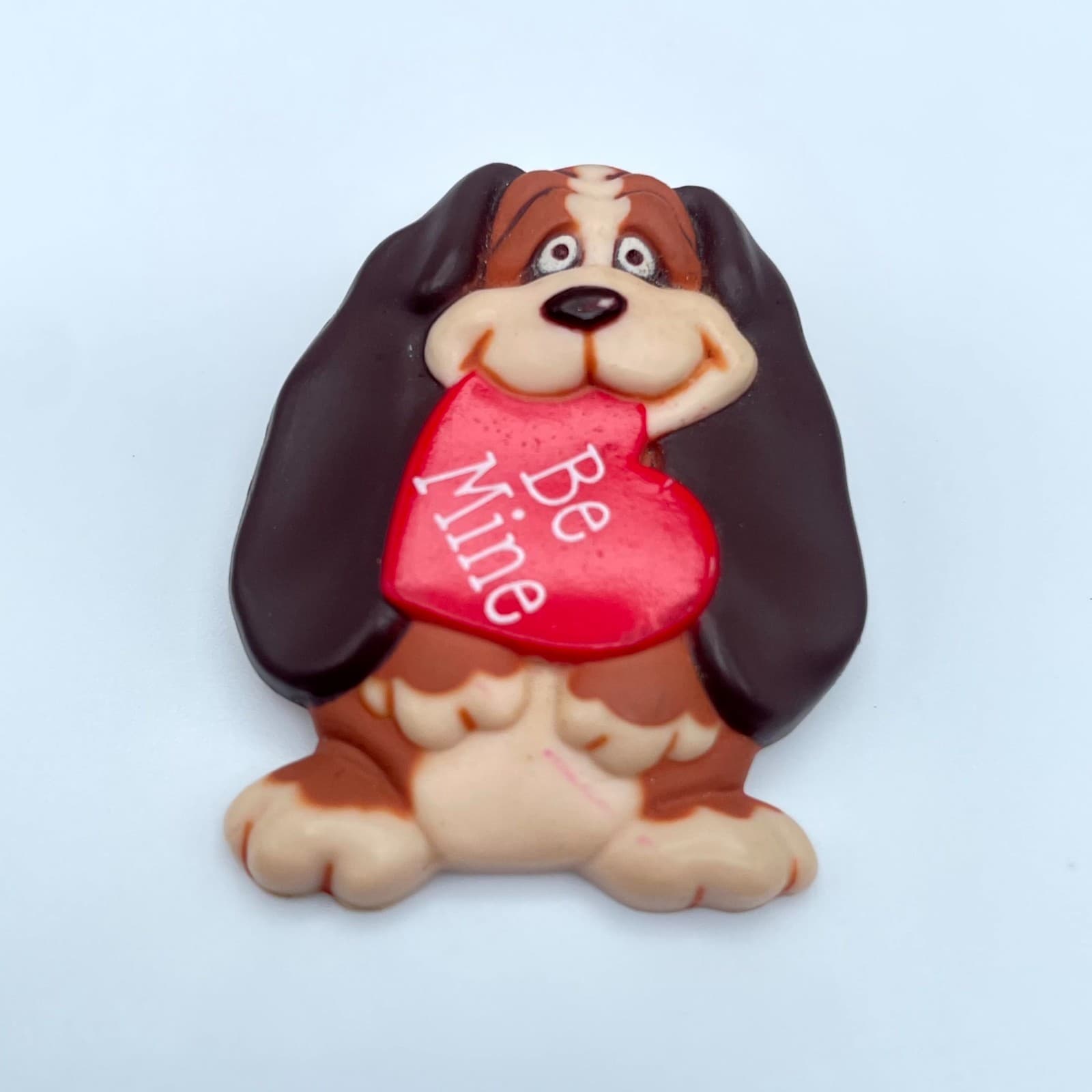 Vintage 1986 Hallmark Brown Red Heart Basset Hound Dog "Be Mine" Brooch Pin - Image 1