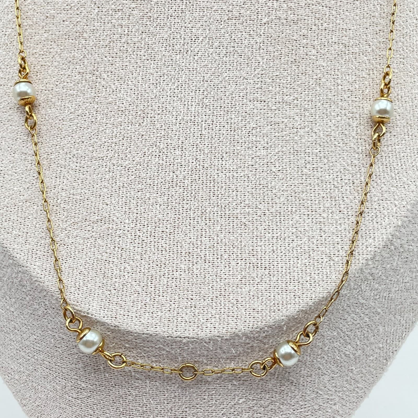 Nina Ricci Gold-Tone Oval Link Chain Spaced Freshwater Pearls Station Necklace - Thumbnail 6