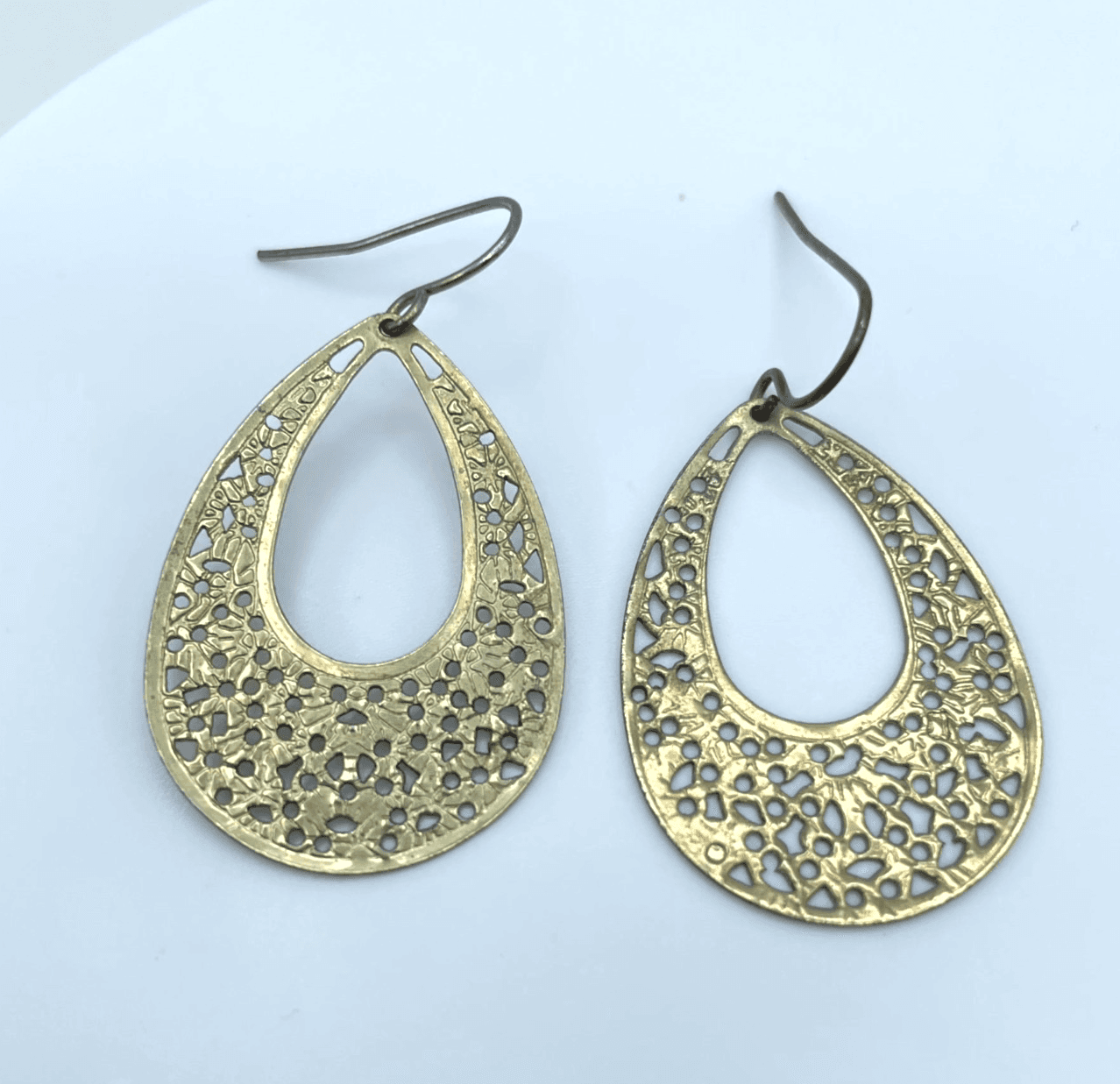 Gold-Tone Bohemian Floral Cutout Filigree Teardrop Dangle French Hook Earrings - Image 1