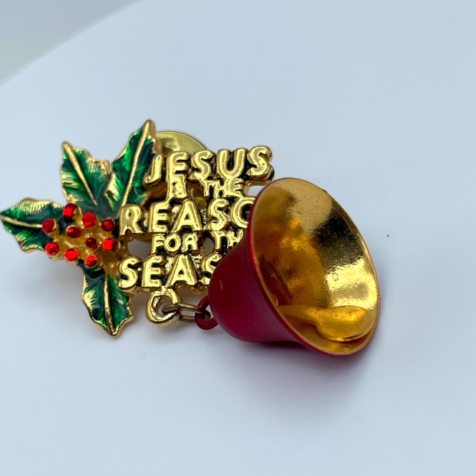VTG Gold-Tone Holly Leaves Red Bell "Jesus is the Reason for the Season" Brooch - Thumbnail 6