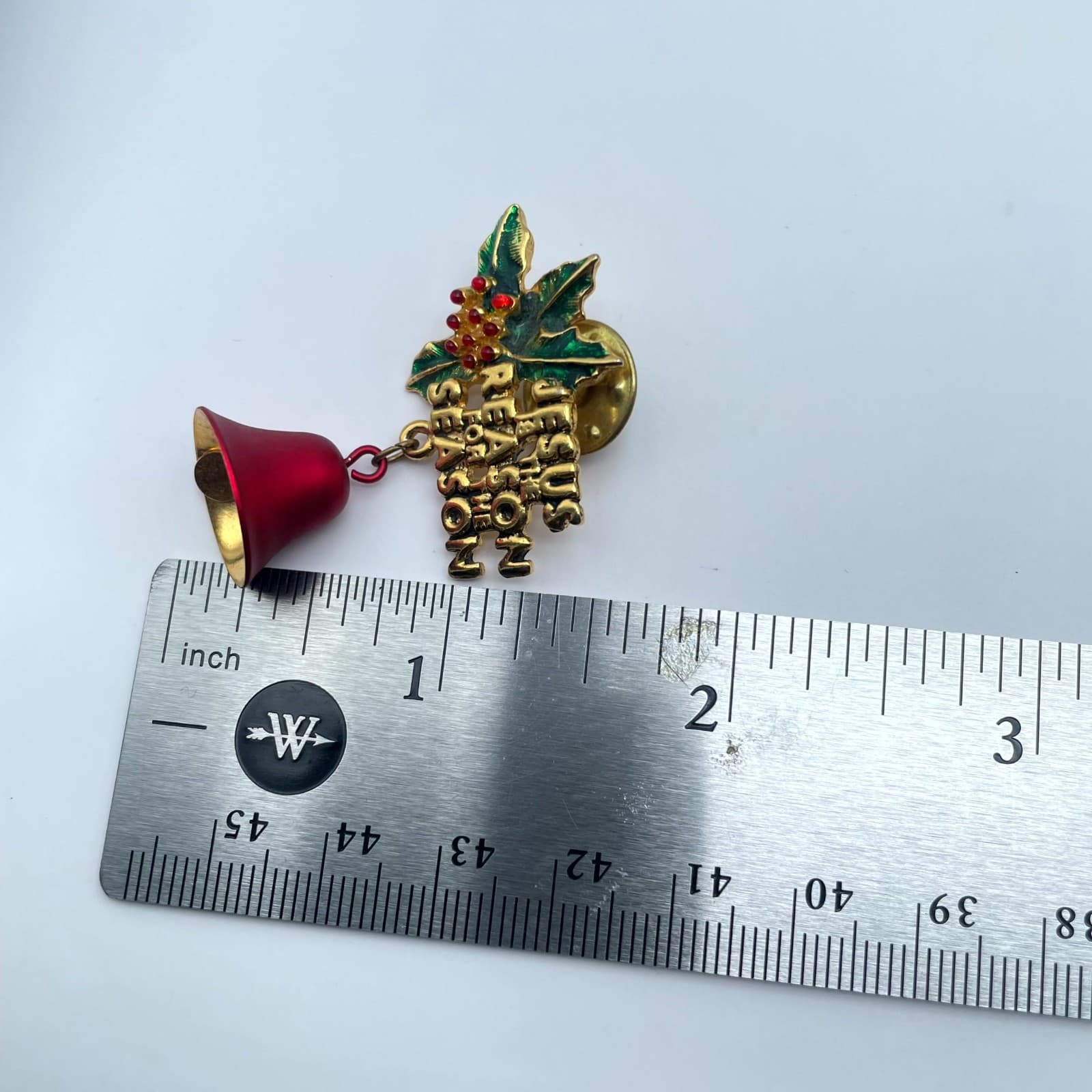 VTG Gold-Tone Holly Leaves Red Bell "Jesus is the Reason for the Season" Brooch - Thumbnail 2
