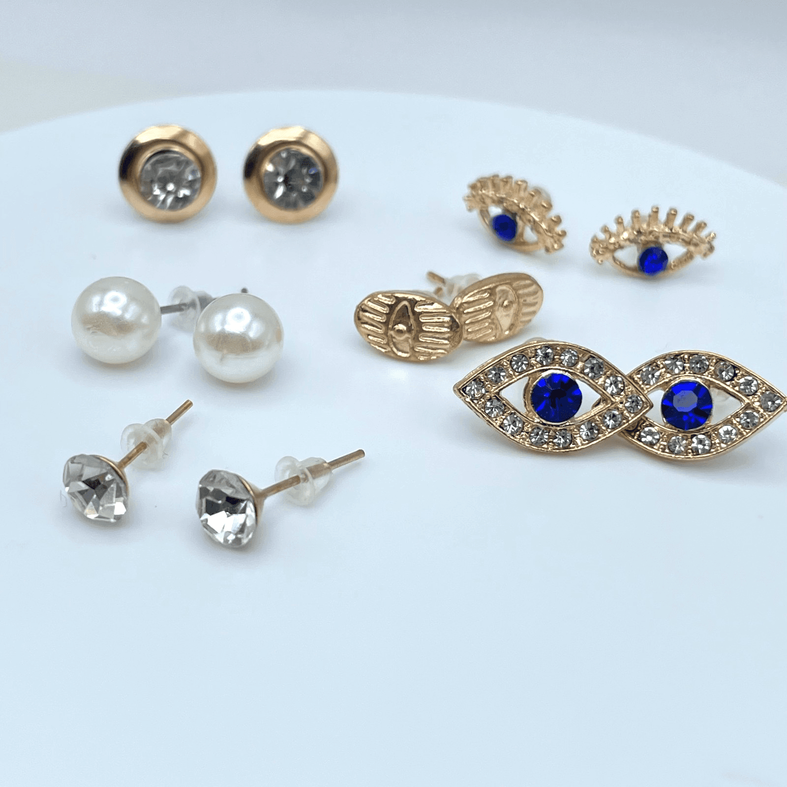 Vintage Y2K Gold Tone Eye Faux Pearl & Rhinestone Stud Earring Set Jewelry - Image 1