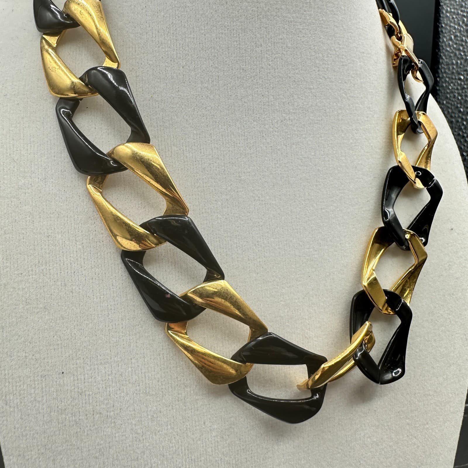 Vintage 90s Gold Tone Black Enamel Chunky Link Necklace Choker Statement Jewelry - Thumbnail 3