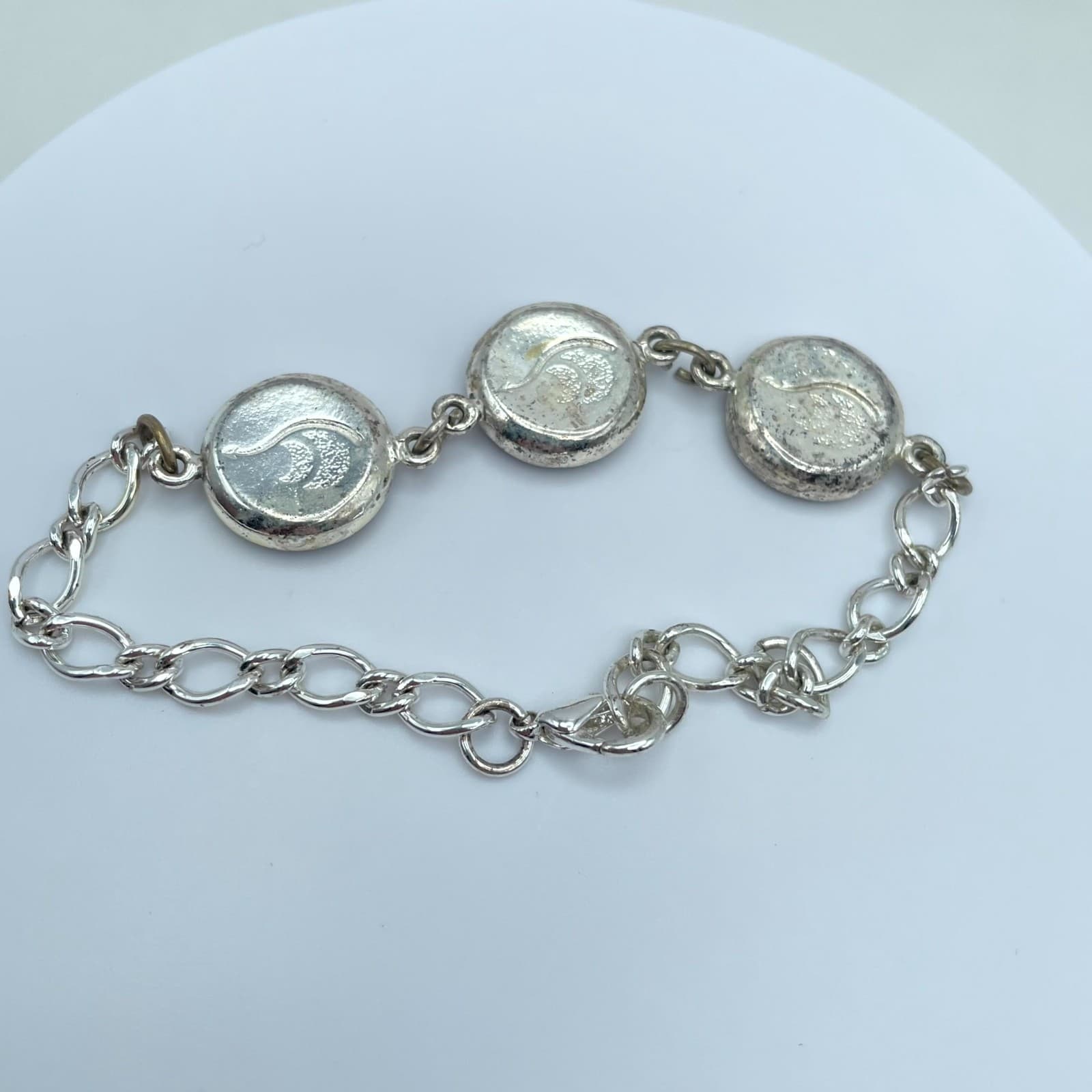 Silver-Tone Curb Link Chain Lunar Cycle Solar Eclipse Medallion Lobster Bracelet - Thumbnail 4