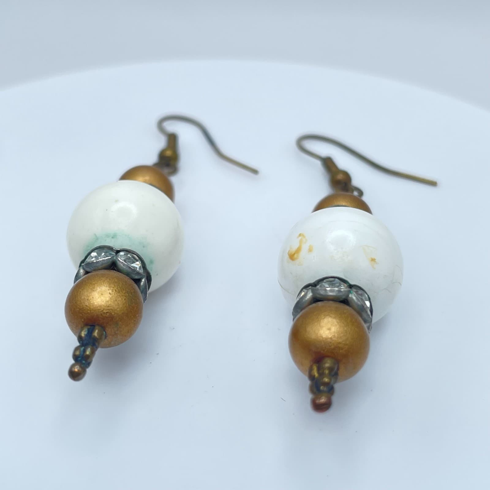 Vintage 90s Boho Dangle Earrings White & Gold Tone Beads Clear Glass Accents - Thumbnail 2