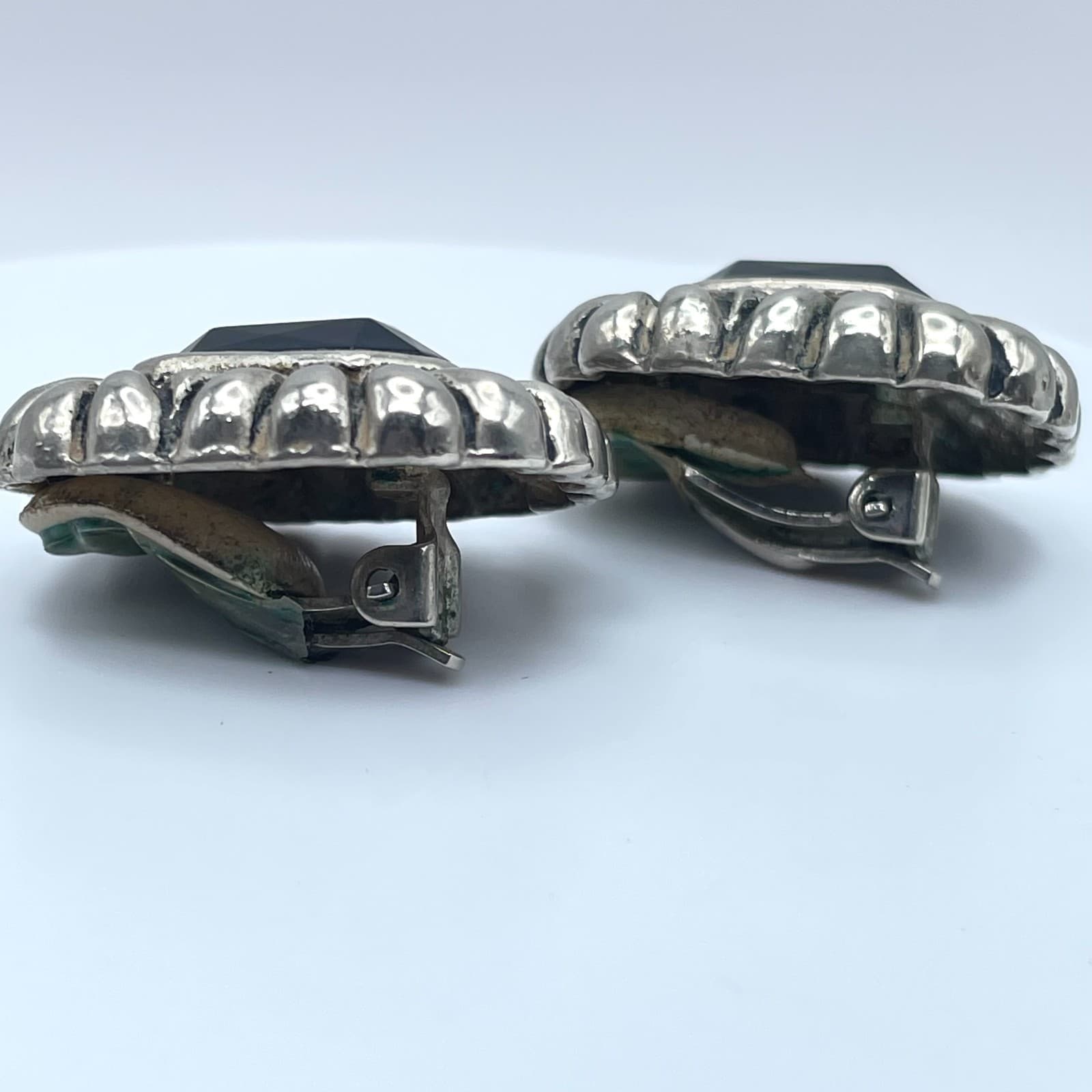 Vintage 90s Black Emerald Cut Crystal Clip On Earrings Silver Tone Jewelry - Thumbnail 6