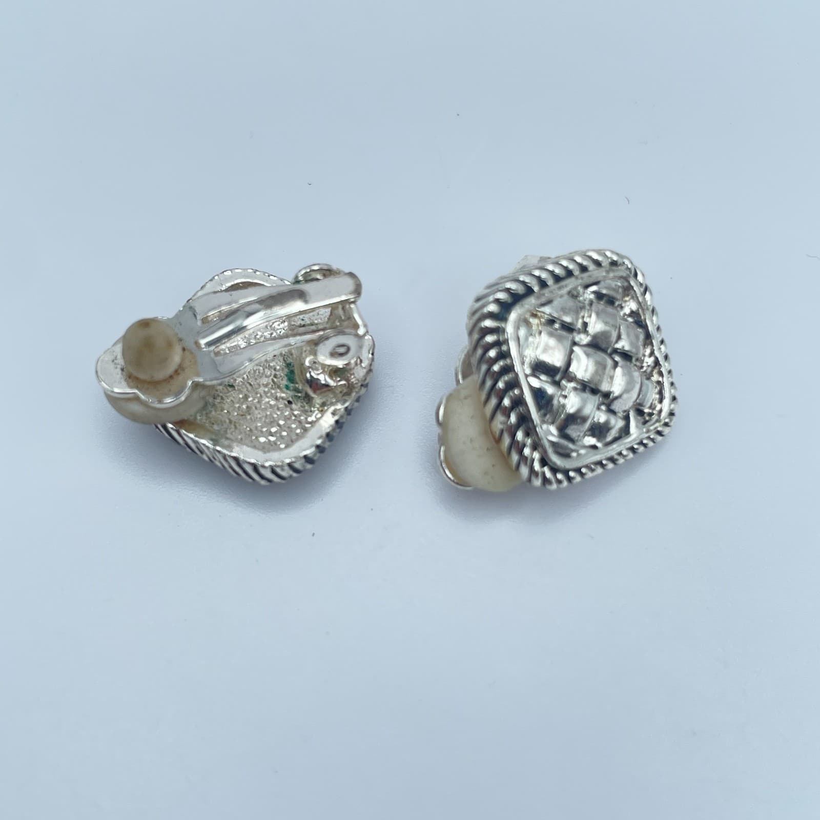 Vintage 90s Silver Tone Square Textured Basketweave Earrings Women's Jewelry - Thumbnail 2