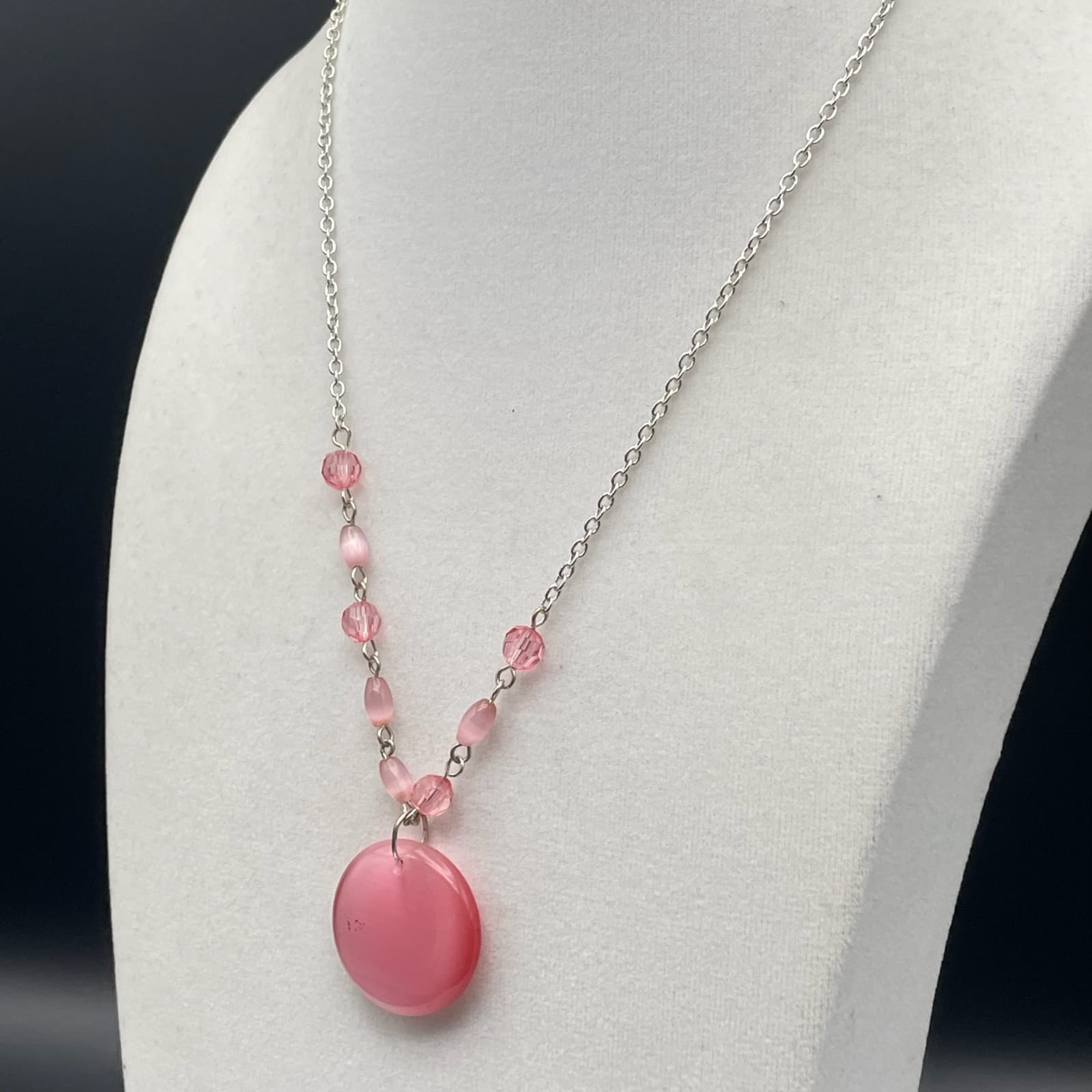 Vintage Silver-tone chain necklace with round pink pendant and accent beads 23In - Thumbnail 9