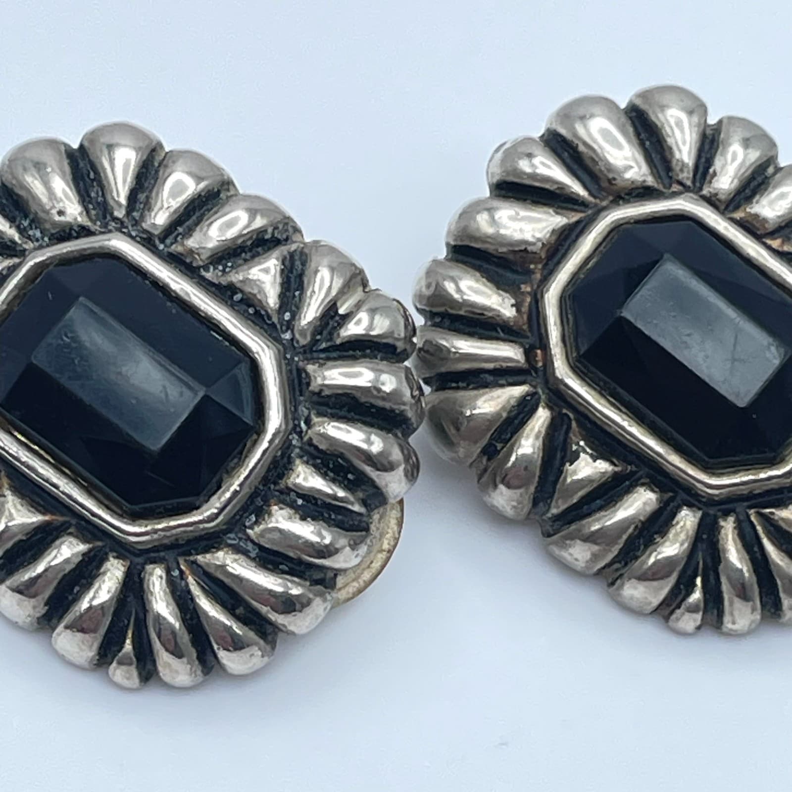 Vintage 90s Black Emerald Cut Crystal Clip On Earrings Silver Tone Jewelry - Thumbnail 8