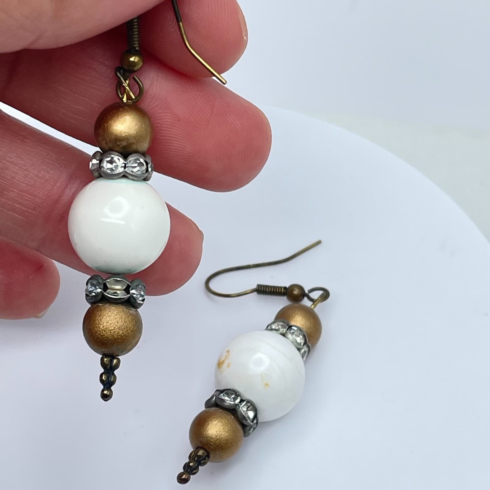Vintage 90s Boho Dangle Earrings White & Gold Tone Beads Clear Glass Accents - Thumbnail 6