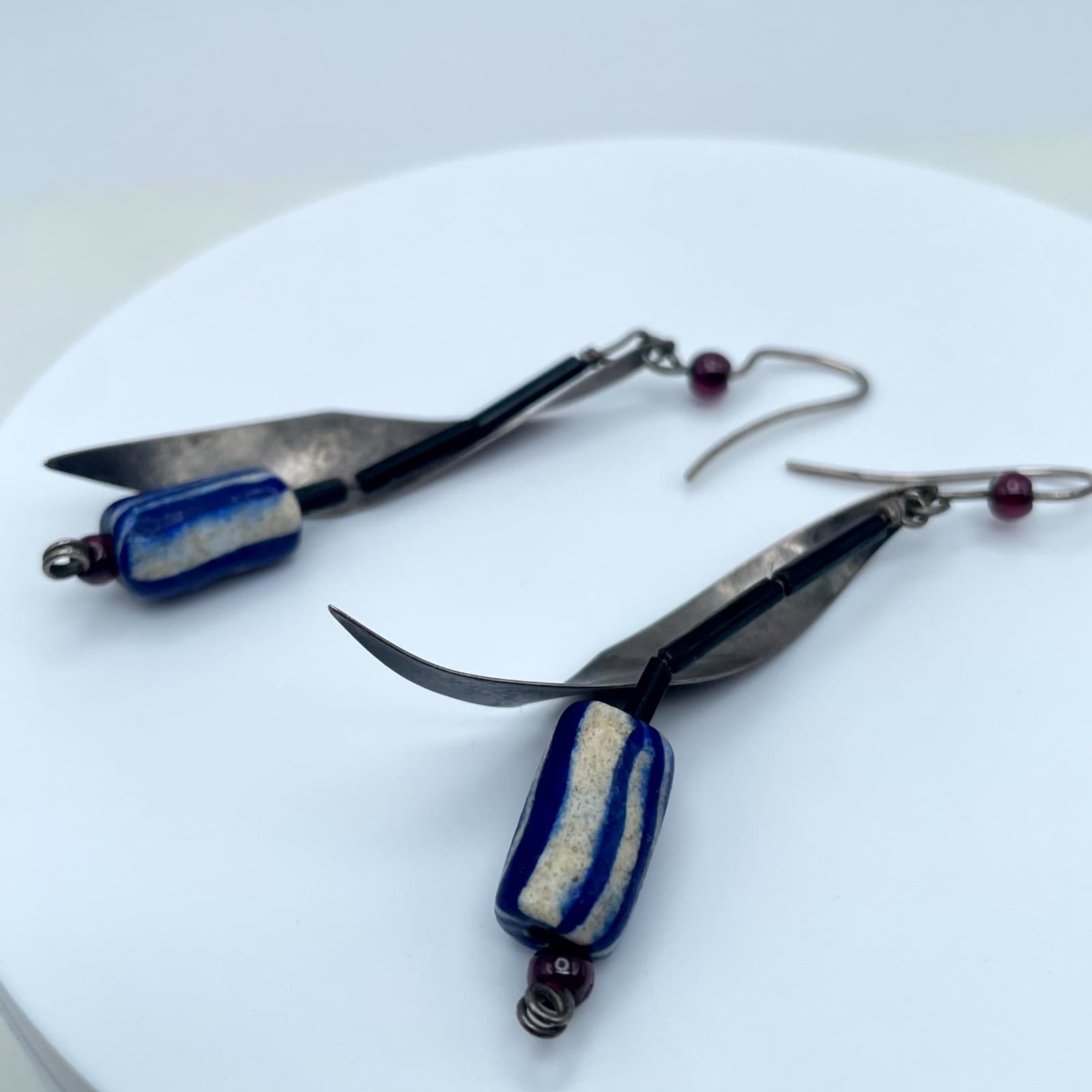 Handcrafted Silver-Tone Seed Beads Blue White Striped Leaf Dangle Drop Earrings - Thumbnail 3