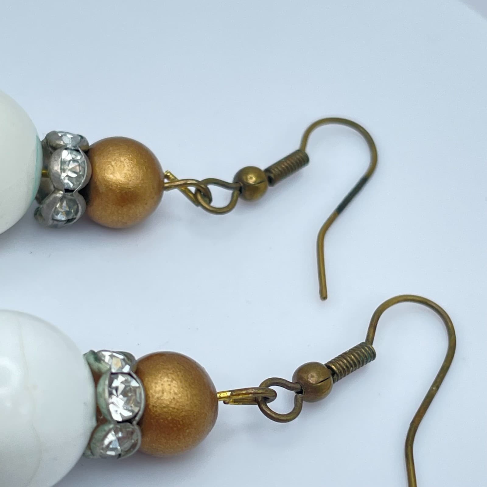 Vintage 90s Boho Dangle Earrings White & Gold Tone Beads Clear Glass Accents - Thumbnail 5